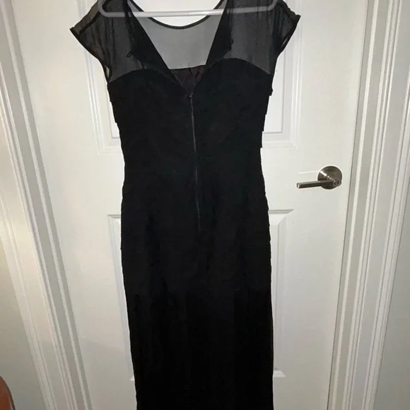 Carmen Marc Valvo Black Sheer Maxi Dress - Picture 2 of 6